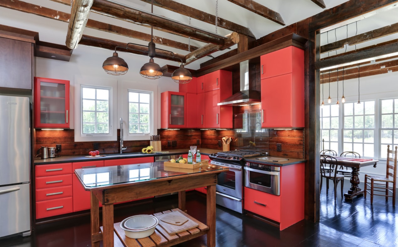 Красная кухня в стиле лофт